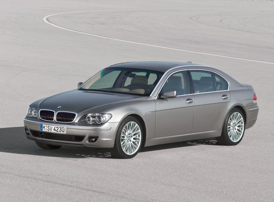  BMW 750Li (E66) 2005 года  (WW) (фото 22 из 41)